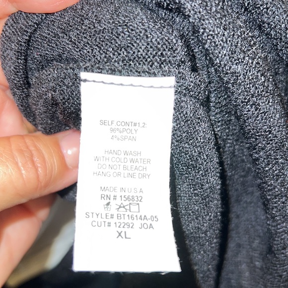 Leopard sleeve Colorblock Top - Picture 5 of 5